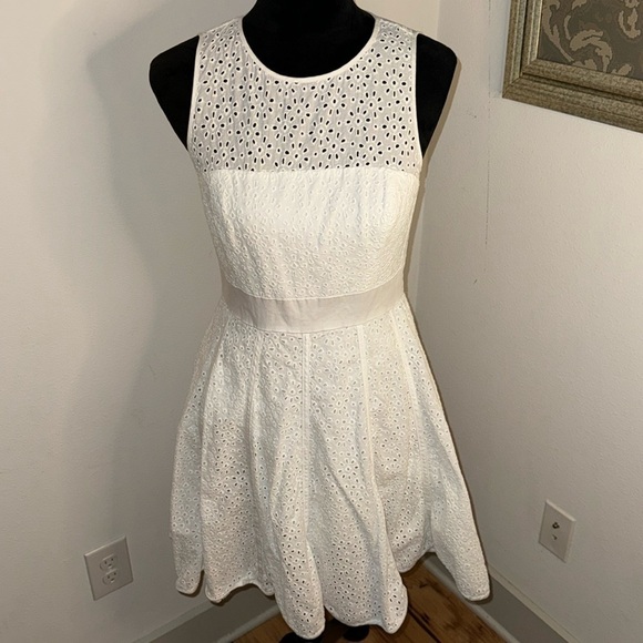 Eliza J white eyelet fit and flare above the knee cotton sleeveless dress Sz 6 - Picture 2 of 9